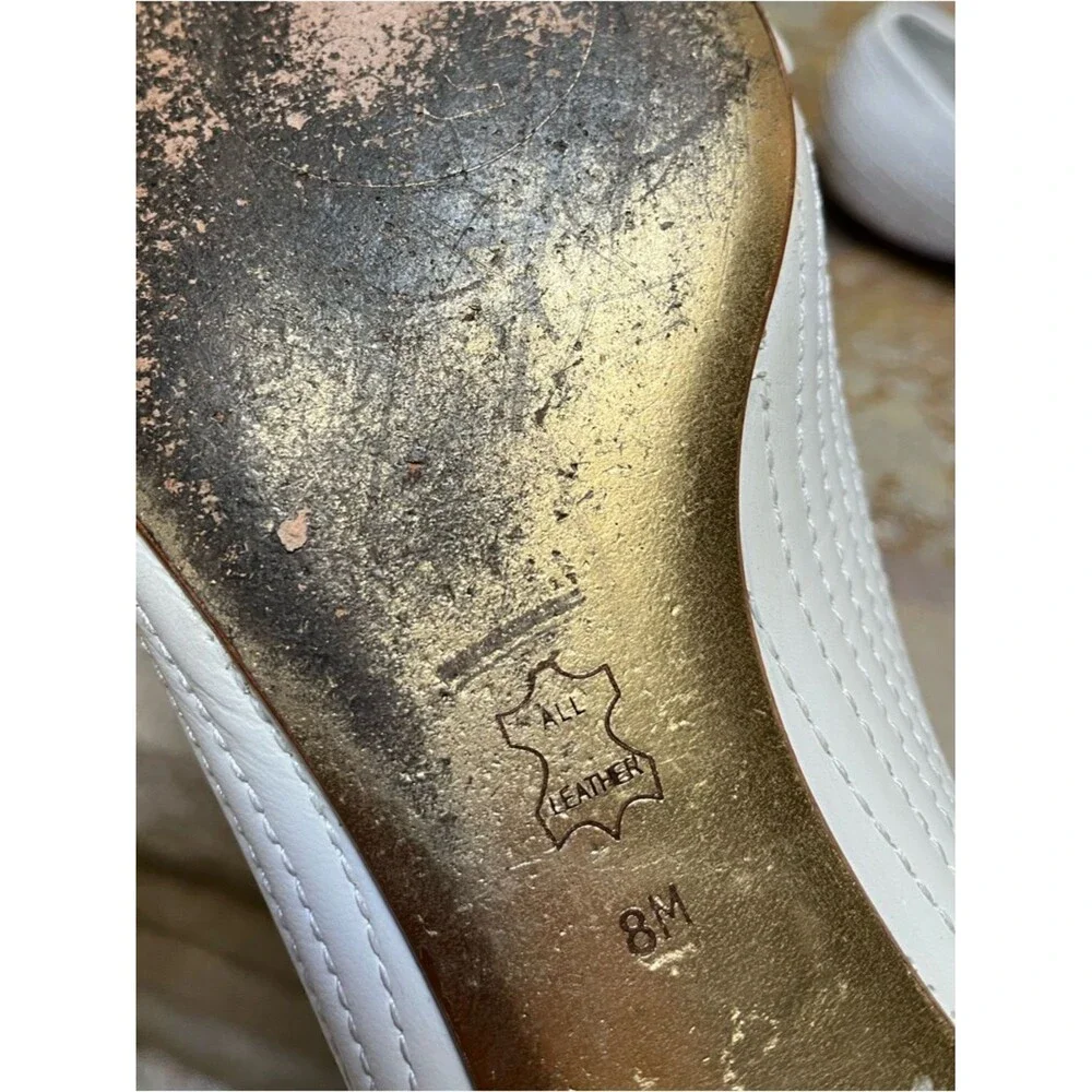 Tory Burch pointed-toe Stiched Gold Tone Logo flats white leather size 8